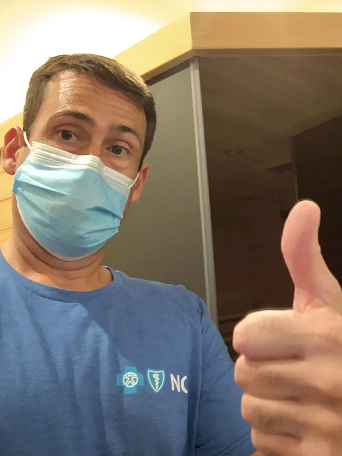 medical saunas with ahppy customer - 09