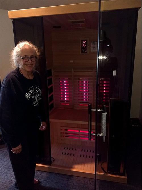 medical saunas with ahppy customer - 02